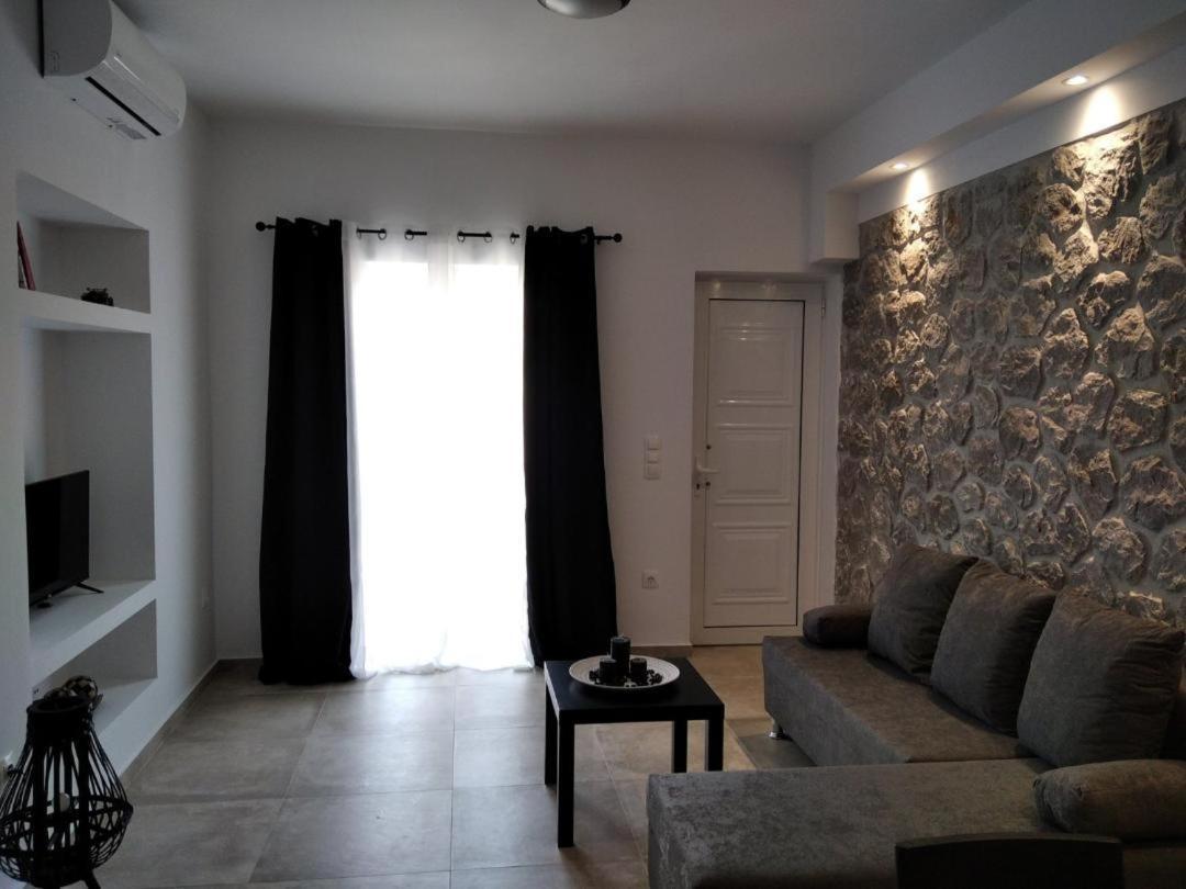 Armonia - Brand New In Village Apartment